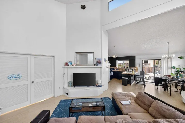 300 Columbia Street, Santa Cruz, California 95060