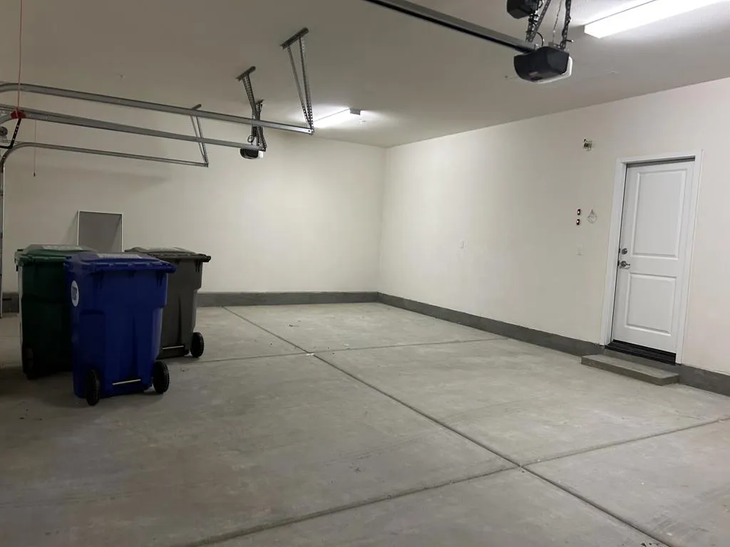 3 Car Garage