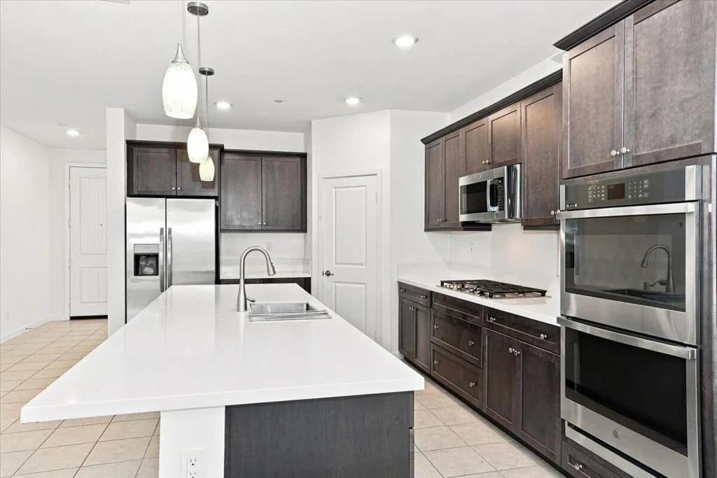 17-Kitchen