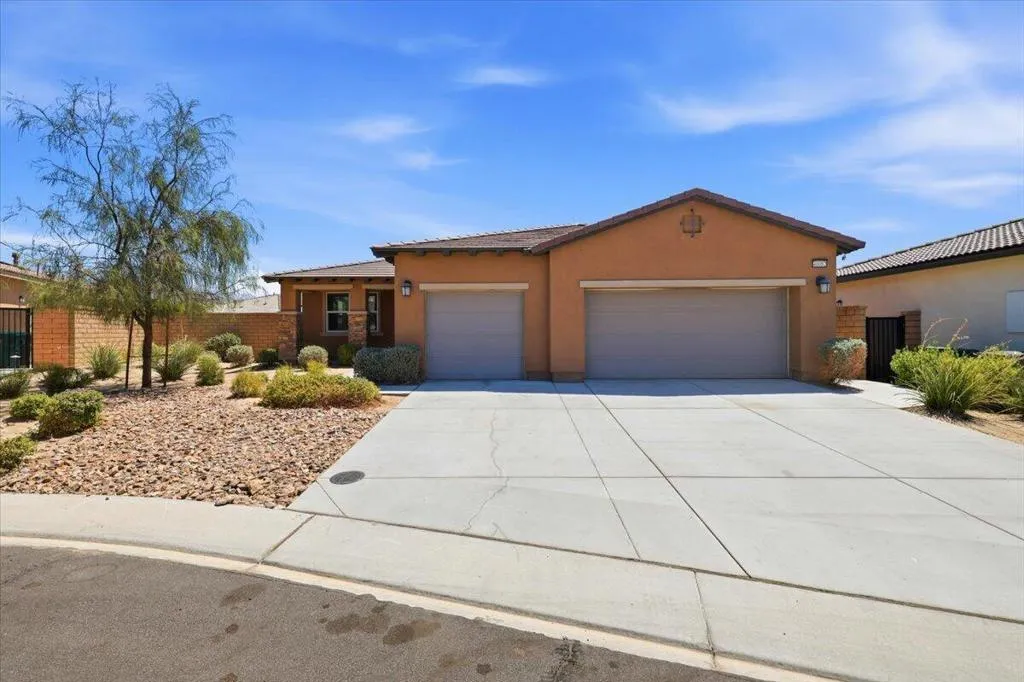 05-Front Property View