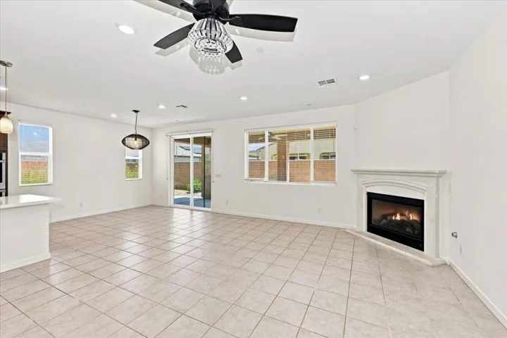 24-Family Room