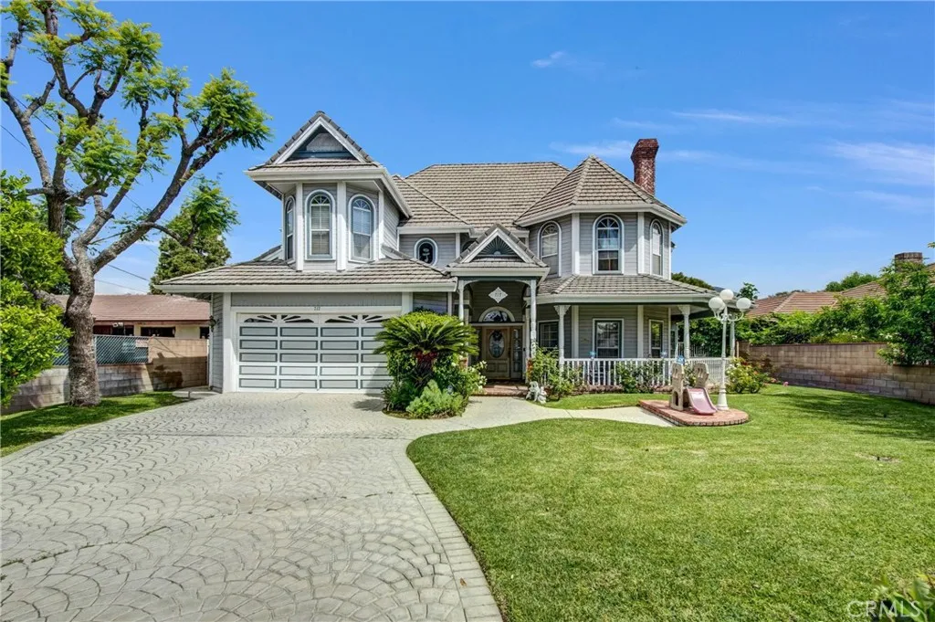 717 E Camino Real