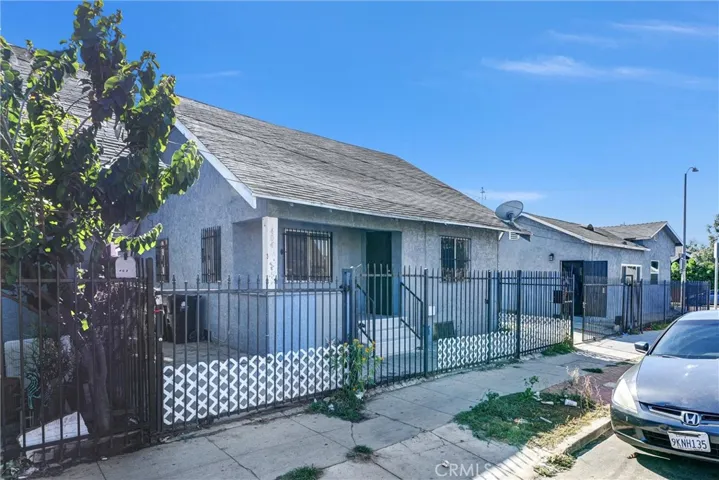 residential unit, all identical
