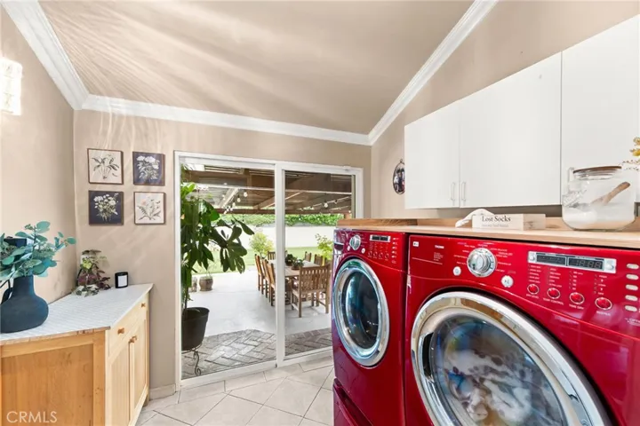 laundry room, yep, LG Washer & Dryer included