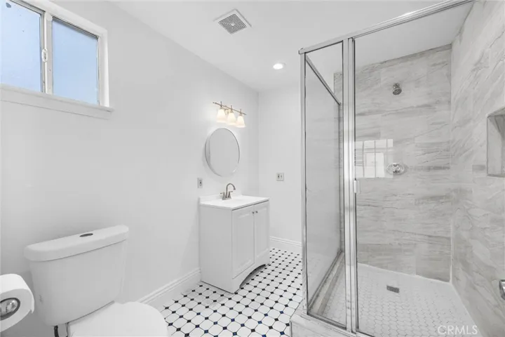 back unit bathroom