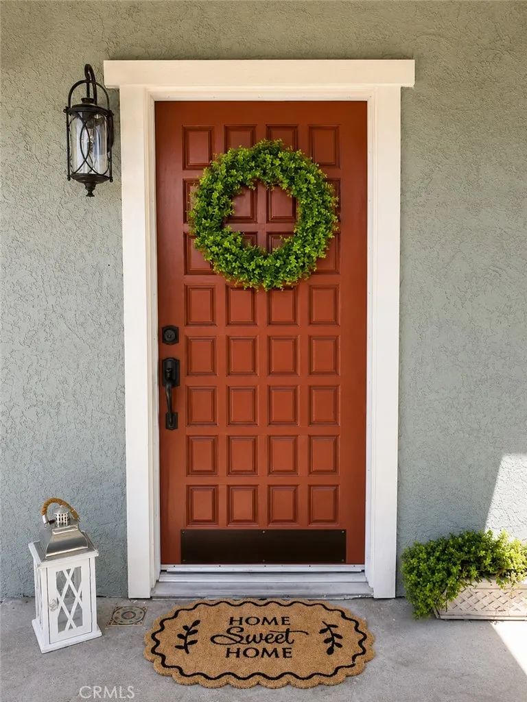 Front door to Min Home
