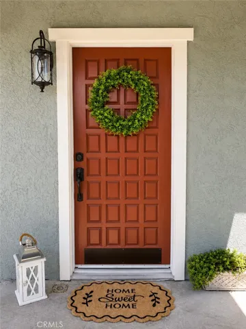 Front door to Min Home