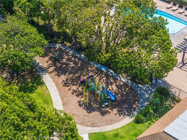 9552 Bickley 7, Huntington Beach, California 92646