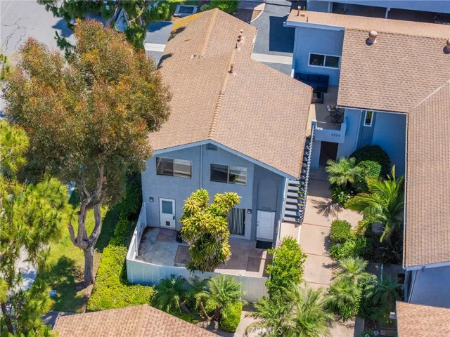9552 Bickley 7, Huntington Beach, California 92646