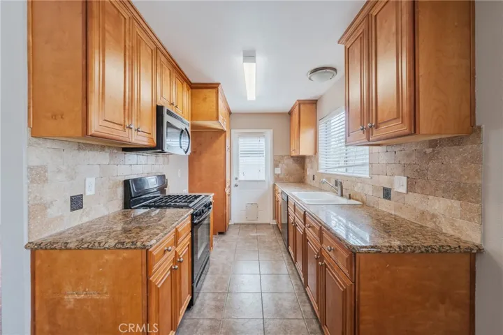 9552 Bickley 7, Huntington Beach, California 92646