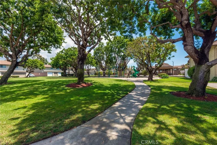 9552 Bickley 7, Huntington Beach, California 92646