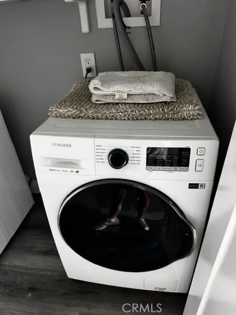 Washer & dryer included