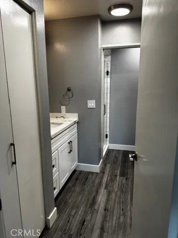 En-suite 3/4 bathroom