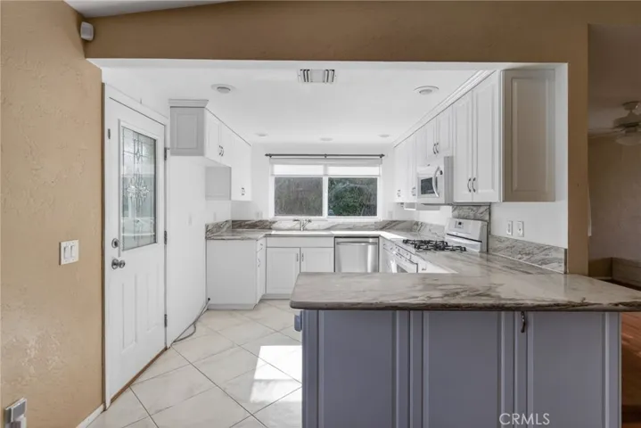 22155 De Berry Street, Grand Terrace, California 92324