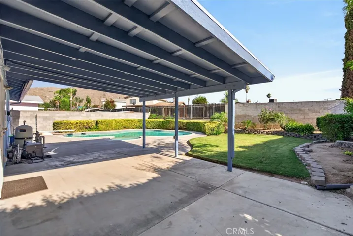 22155 De Berry Street, Grand Terrace, California 92324