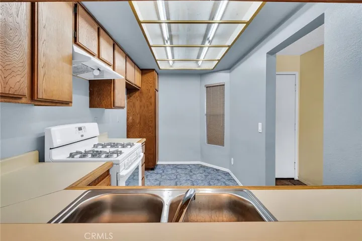 955 E 3rd 202, Long Beach, California 90802