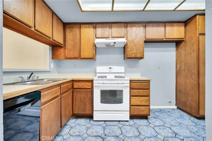 955 E 3rd 202, Long Beach, California 90802