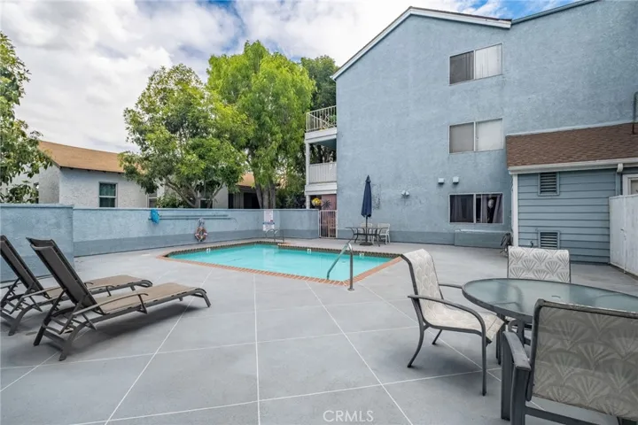 955 E 3rd 202, Long Beach, California 90802