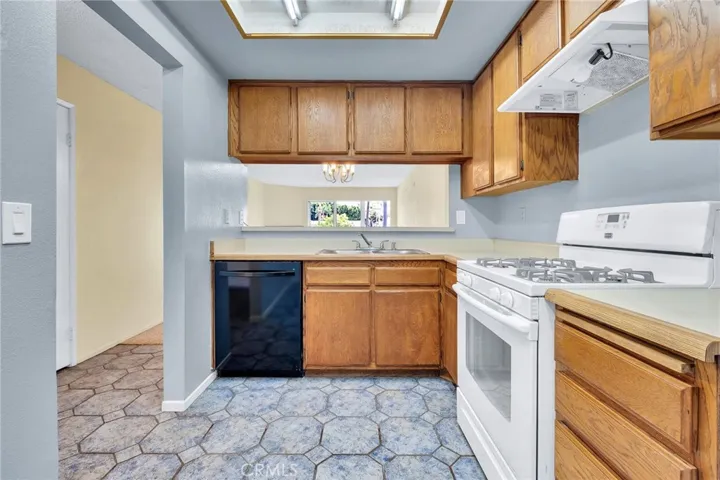 955 E 3rd 202, Long Beach, California 90802