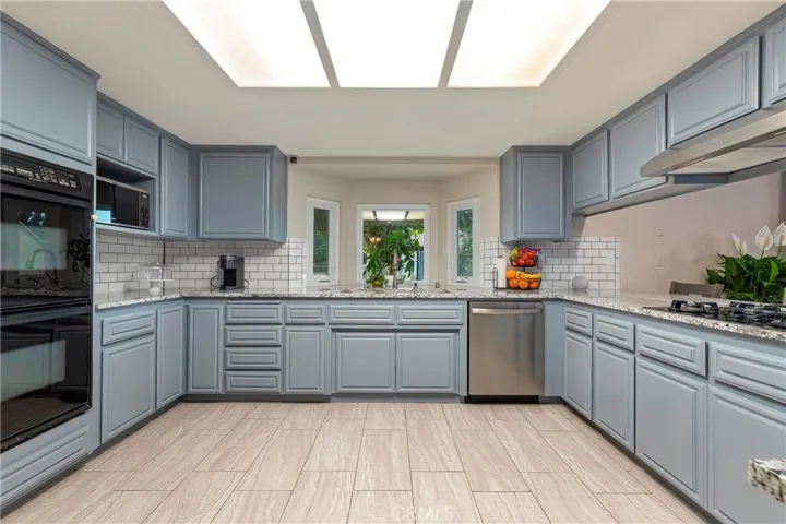 4th view of the kitchen