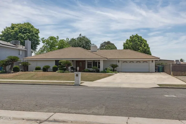 01_front_exterior_1