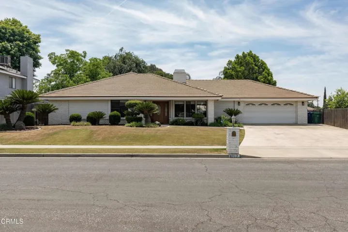 02_front_exterior_2