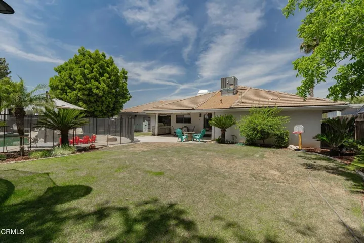 28_back_exterior_4