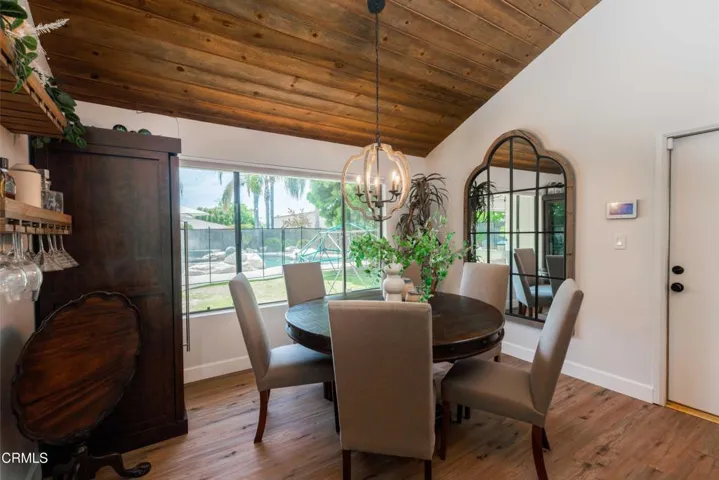 10_dining_room