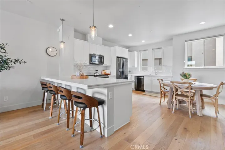 2460 Victoria 102, San Luis Obispo, California 93401