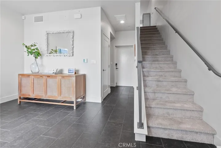 2460 Victoria 102, San Luis Obispo, California 93401