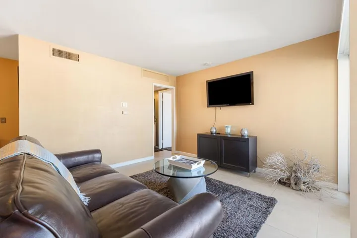 30-web-or-mls-2H8A8416