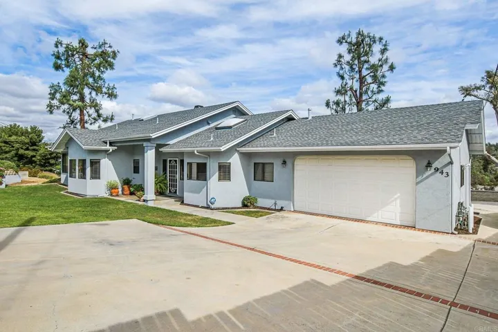 943 Dennstedt Place, El Cajon, California 92020