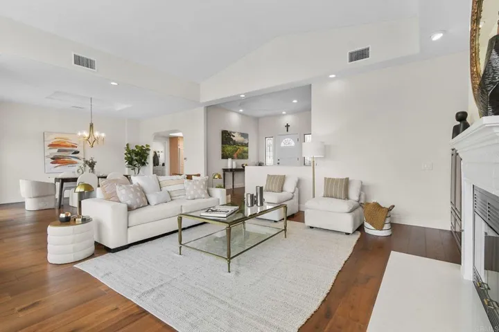 943 Dennstedt Place, El Cajon, California 92020