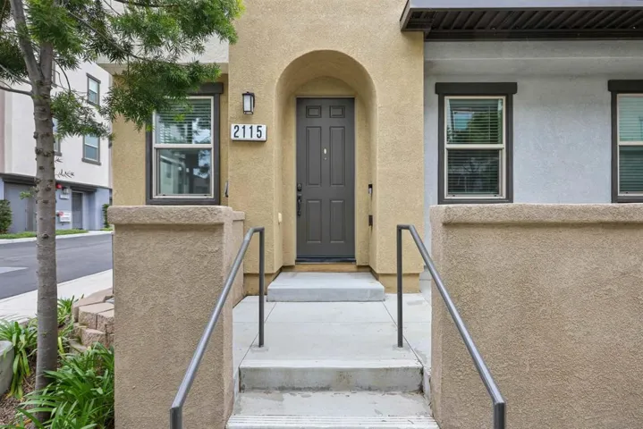 2115 Solara, Vista, California 92081