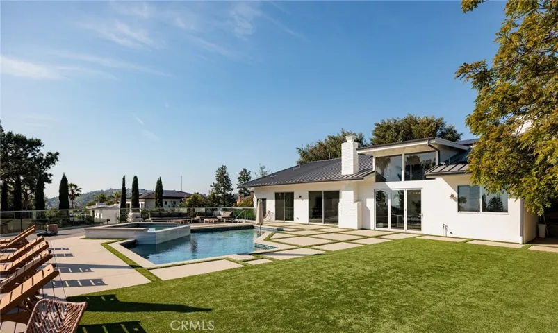 1452 Cloyden Road, North Tustin, California 92705