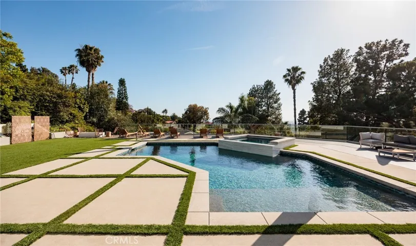 1452 Cloyden Road, North Tustin, California 92705