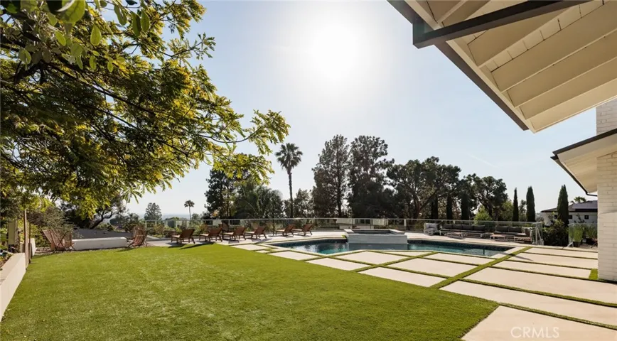1452 Cloyden Road, North Tustin, California 92705