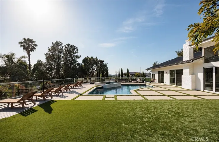 1452 Cloyden Road, North Tustin, California 92705