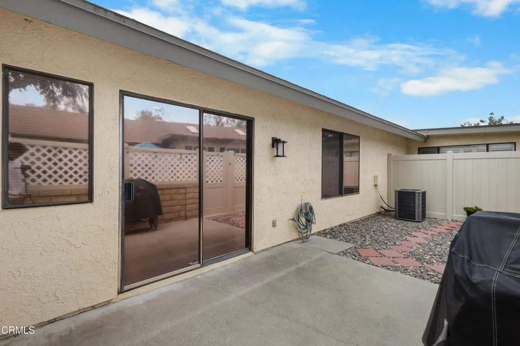39107 Patio 2