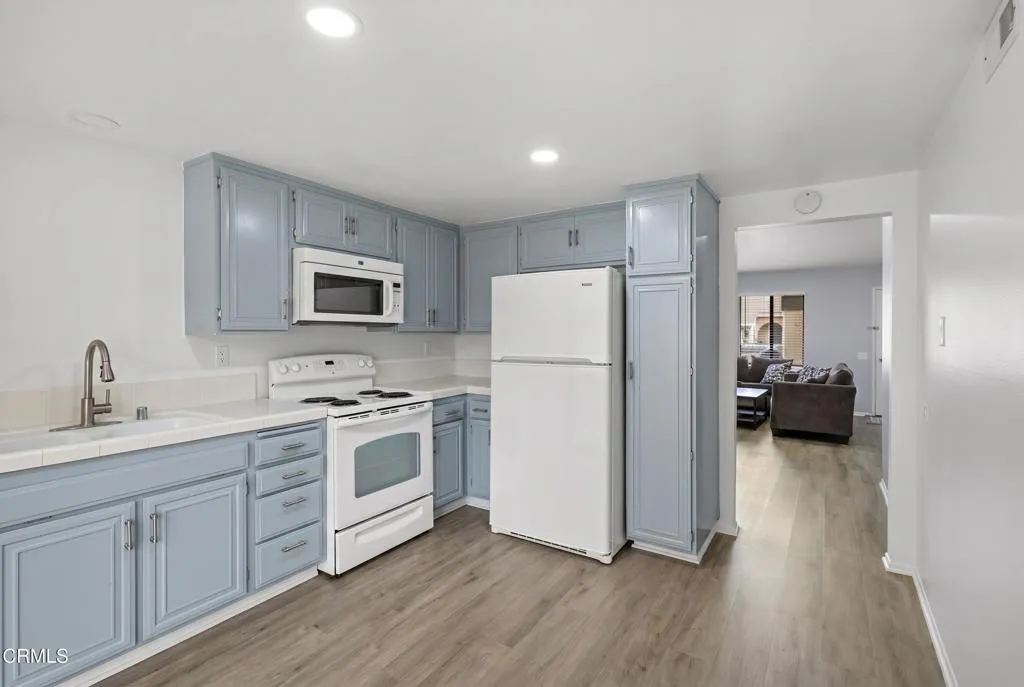 39107 Kitchen 4