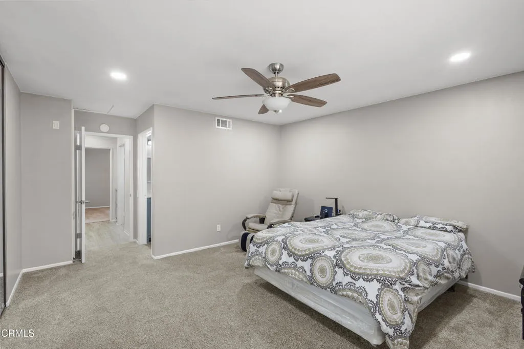 39107 Main Bedroom 3