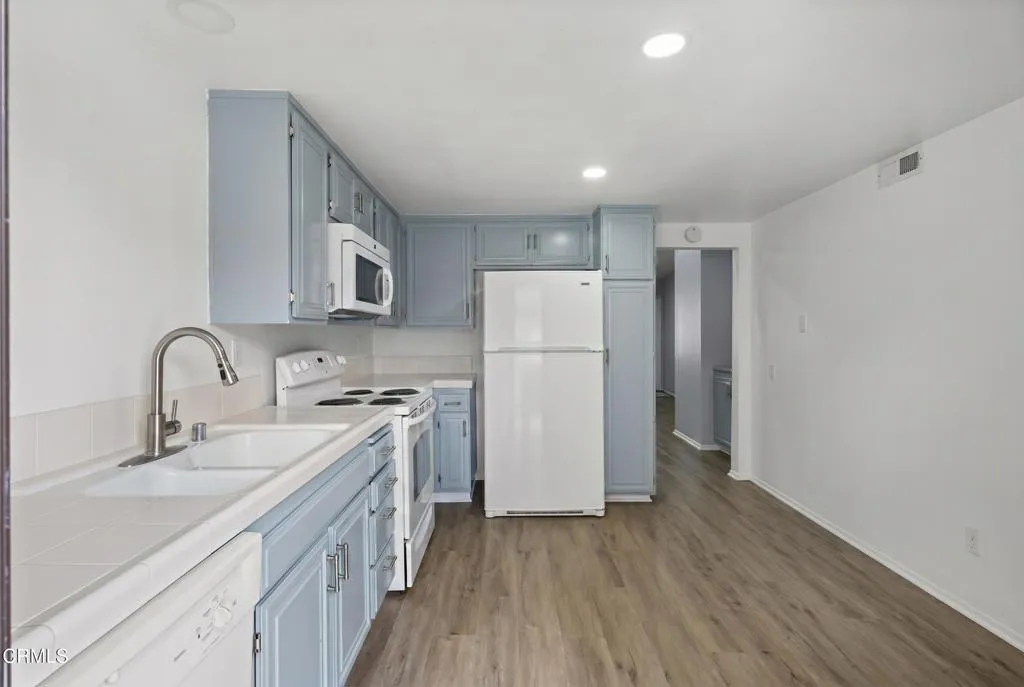 39107 Kitchen 3