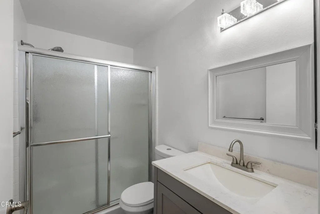 39107 Bathroom 2