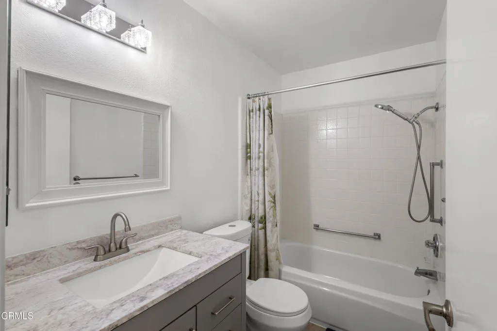 39107 Bathroom 1