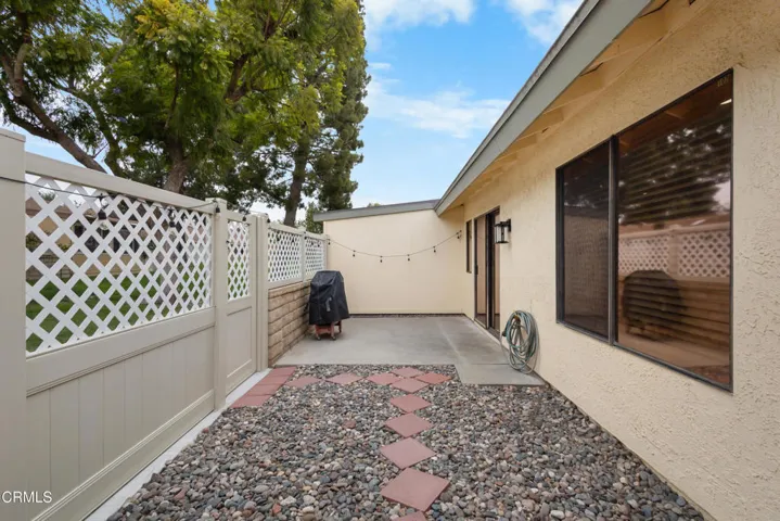 39107 Patio 1