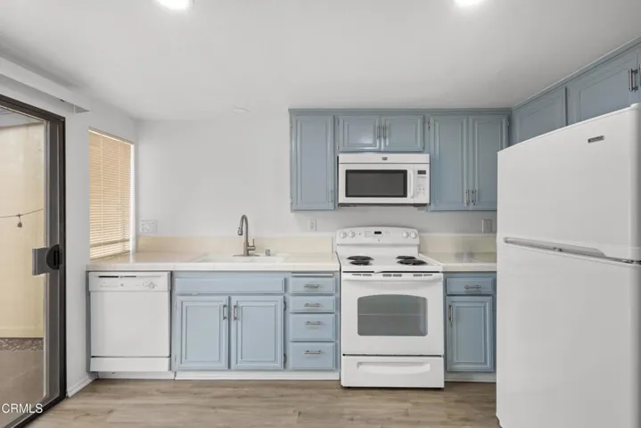 39107 Kitchen 1