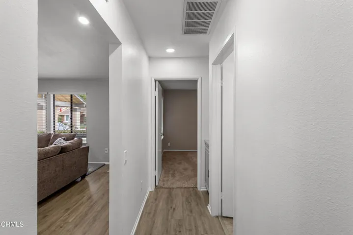 39107 Hallway 2