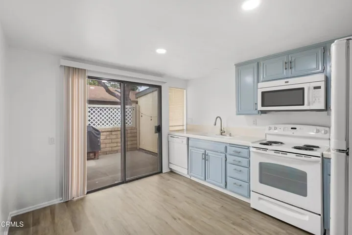 39107 Kitchen 2
