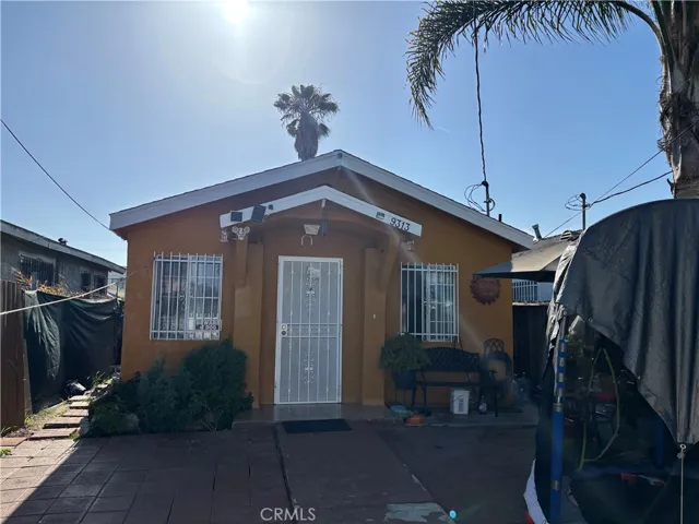 9313 Hickory, Los Angeles, California 90002