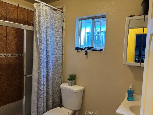9313 Hickory, Los Angeles, California 90002